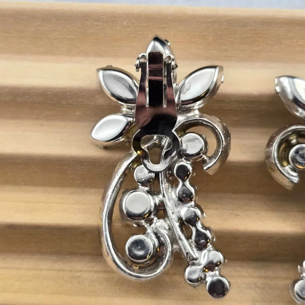 Vintage Juliana D&E Rhinestone 2" Clip-On Earrings Floral Design Statement READ - Picture 9 of 10